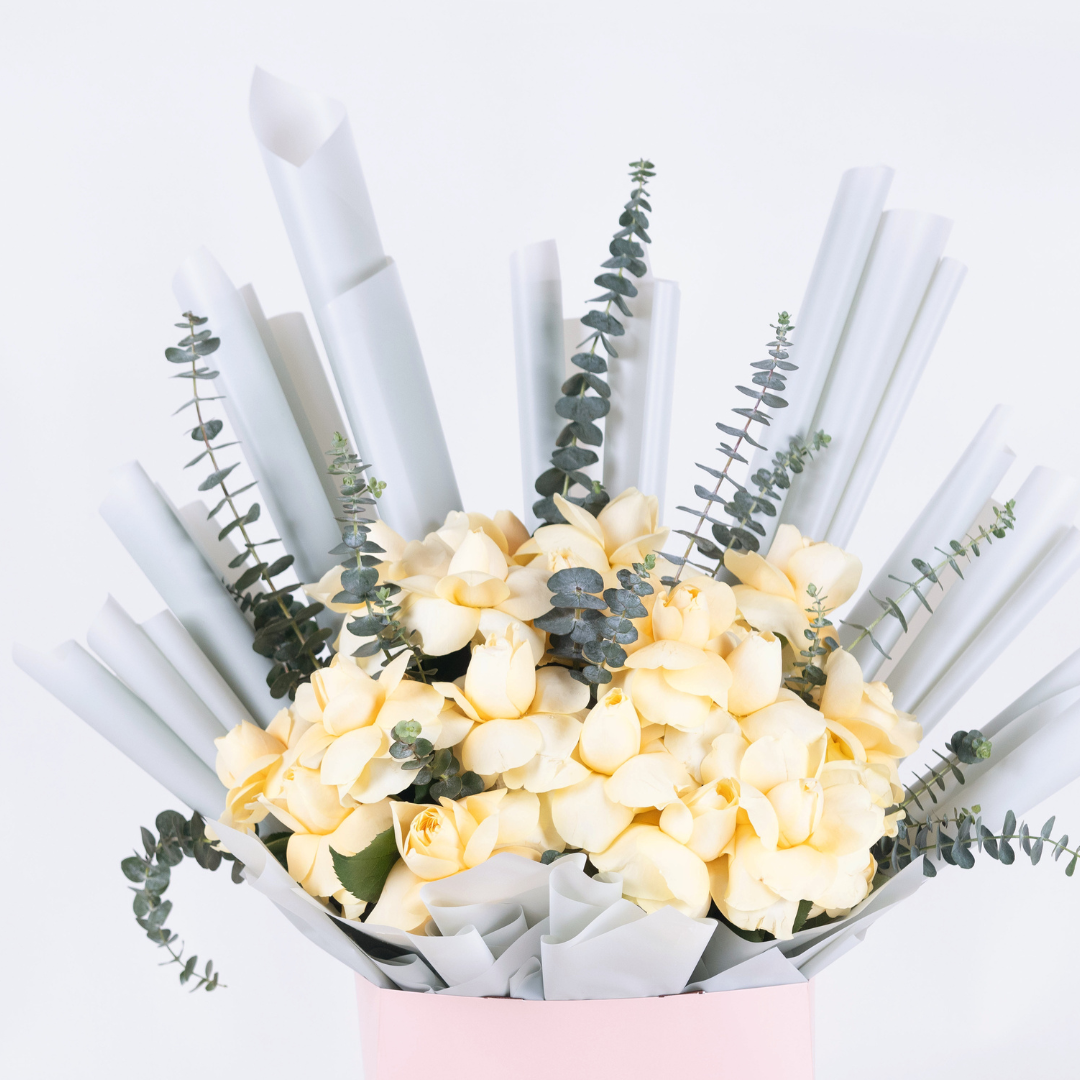 Eura | Cream Roses Flower Bouquet