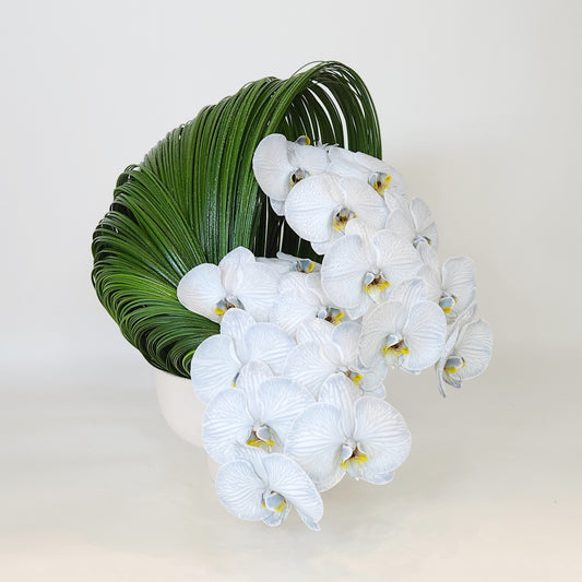 seashell flower arrangement dubai flower delivery