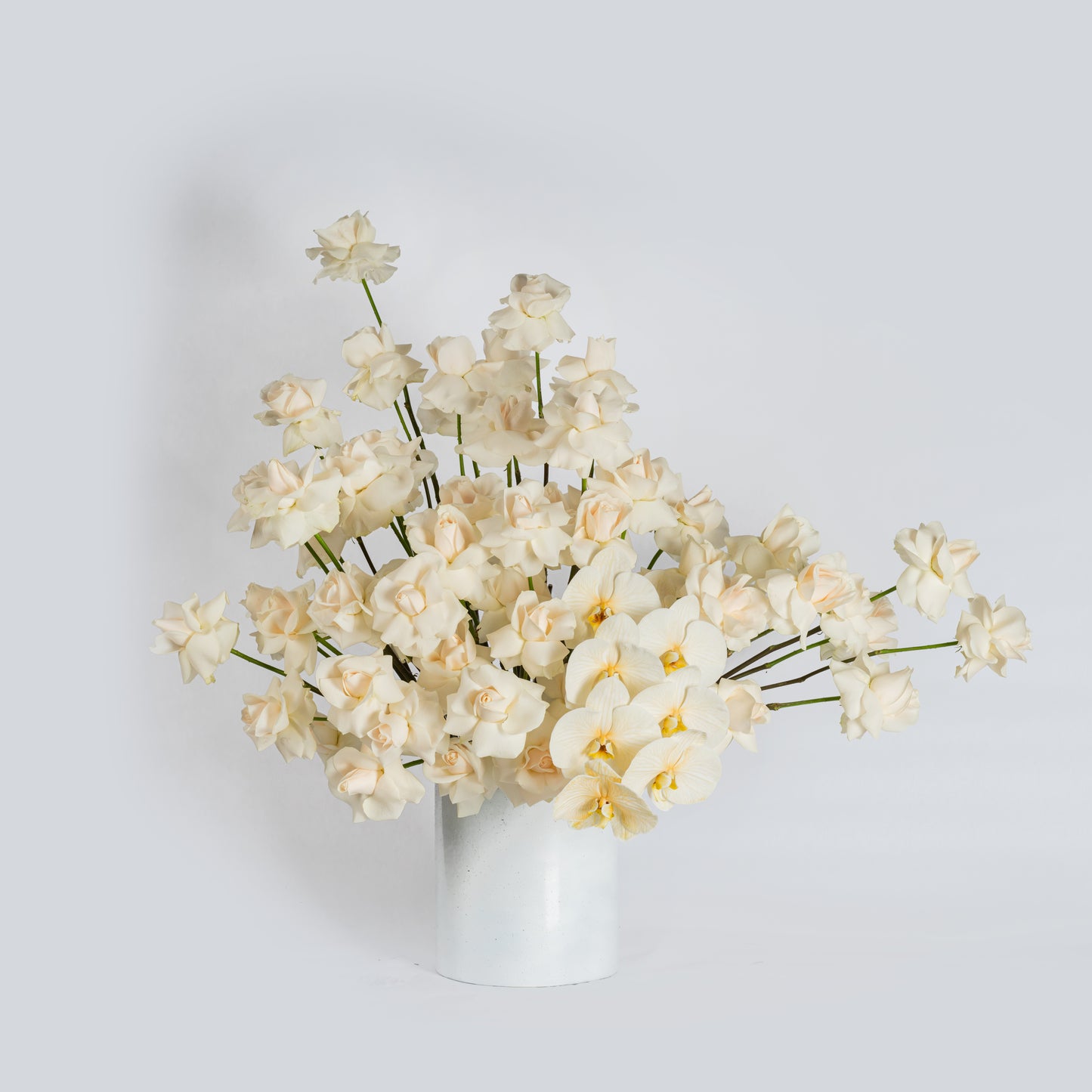 ivory roses flower arrangement