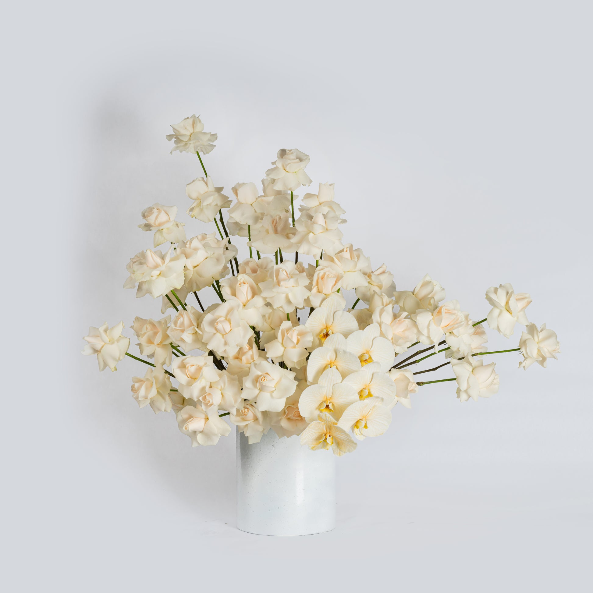 ivory roses flower arrangement