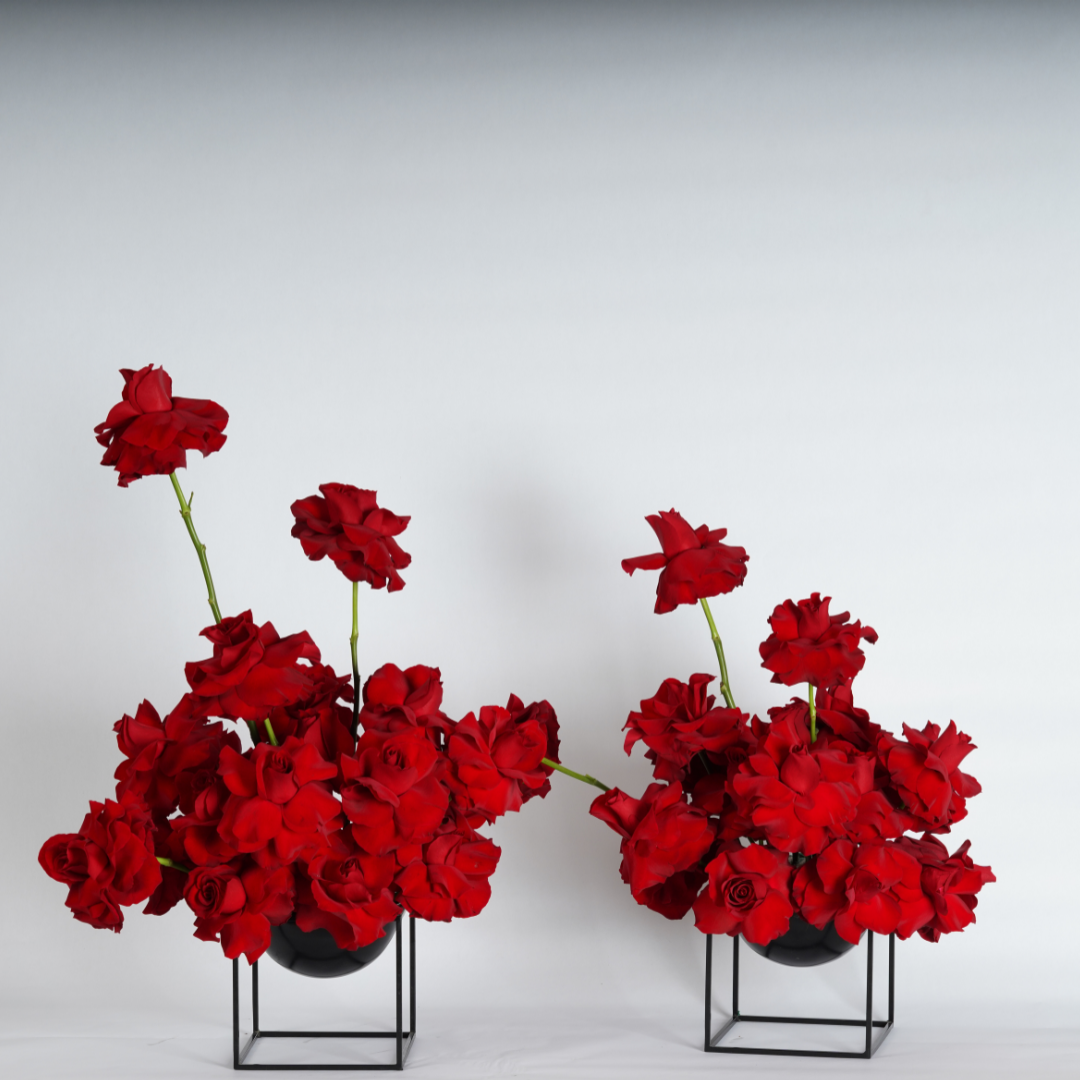 red roses flower arrangement 